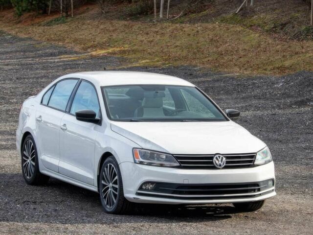 Білий Фольксваген Джетта, об'ємом двигуна 1.8 л та пробігом 71 тис. км за 2500 $, фото 1 на Automoto.ua