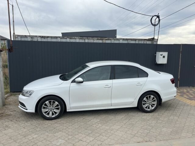 Белый Фольксваген Джетта, объемом двигателя 1.6 л и пробегом 35 тыс. км за 15555 $, фото 1 на Automoto.ua