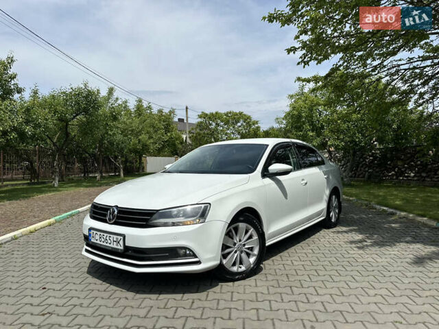 Белый Фольксваген Джетта, объемом двигателя 1.6 л и пробегом 129 тыс. км за 14000 $, фото 1 на Automoto.ua