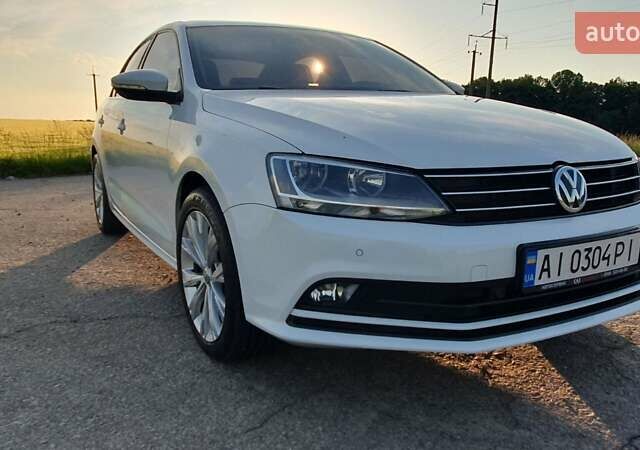 Белый Фольксваген Джетта, объемом двигателя 1.6 л и пробегом 150 тыс. км за 12500 $, фото 1 на Automoto.ua