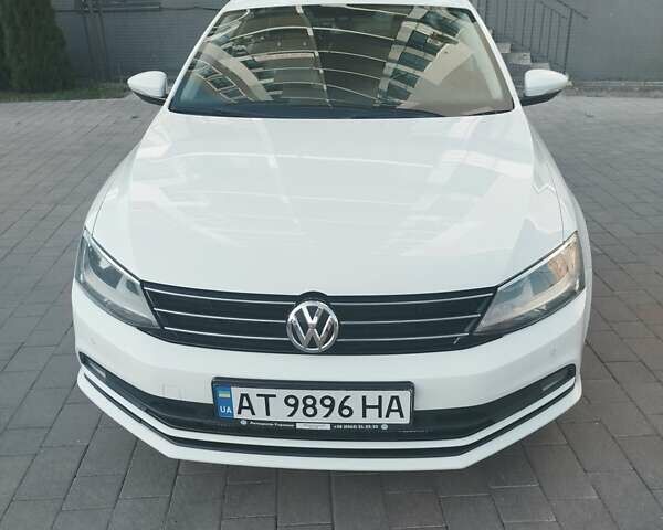 Фольксваген Джетта 2016 в Ивано-Франковске на Automoto.ua Белый Фольксваген Джетта, объемом двигателя 1.6 л и пробегом 63 тыс. км за 13499 $, фото 1 на Automoto.ua