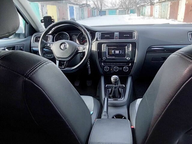 Белый Фольксваген Джетта, объемом двигателя 1.6 л и пробегом 256 тыс. км за 10999 $, фото 1 на Automoto.ua