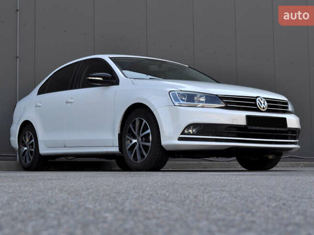Белый Фольксваген Джетта, объемом двигателя 1.4 л и пробегом 79 тыс. км за 12000 $, фото 1 на Automoto.ua