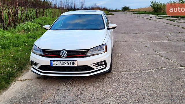 Белый Фольксваген Джетта, объемом двигателя 1.98 л и пробегом 64 тыс. км за 13000 $, фото 1 на Automoto.ua