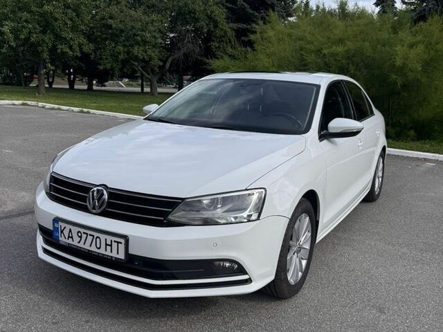 Белый Фольксваген Джетта, объемом двигателя 1.6 л и пробегом 231 тыс. км за 10300 $, фото 1 на Automoto.ua