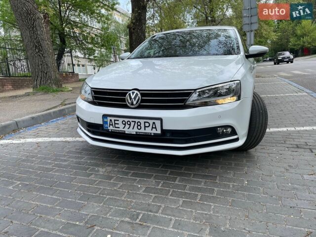Білий Фольксваген Джетта, об'ємом двигуна 1.6 л та пробігом 165 тис. км за 12000 $, фото 1 на Automoto.ua