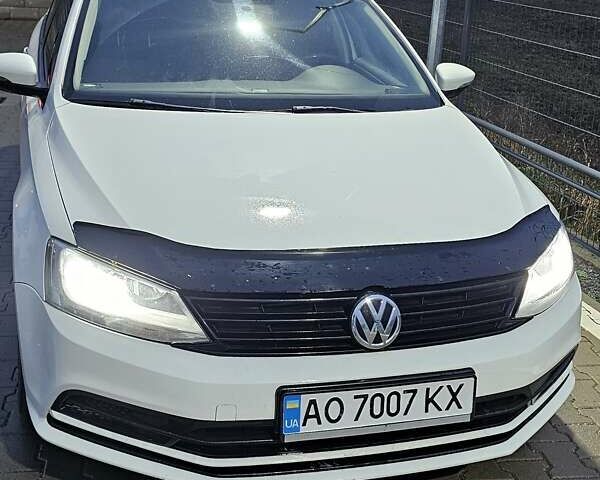 Білий Фольксваген Джетта, об'ємом двигуна 1.6 л та пробігом 139 тис. км за 10500 $, фото 1 на Automoto.ua