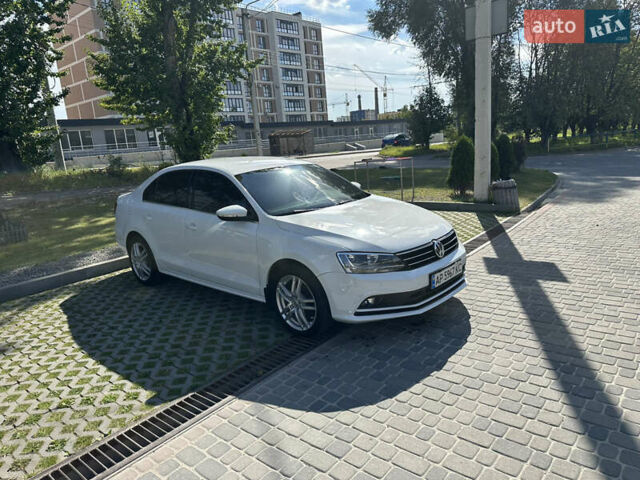 Белый Фольксваген Джетта, объемом двигателя 1.6 л и пробегом 203 тыс. км за 10800 $, фото 1 на Automoto.ua