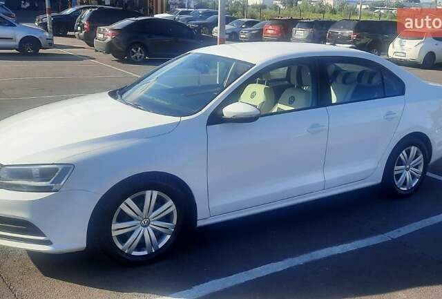 Білий Фольксваген Джетта, об'ємом двигуна 1.6 л та пробігом 167 тис. км за 11300 $, фото 1 на Automoto.ua