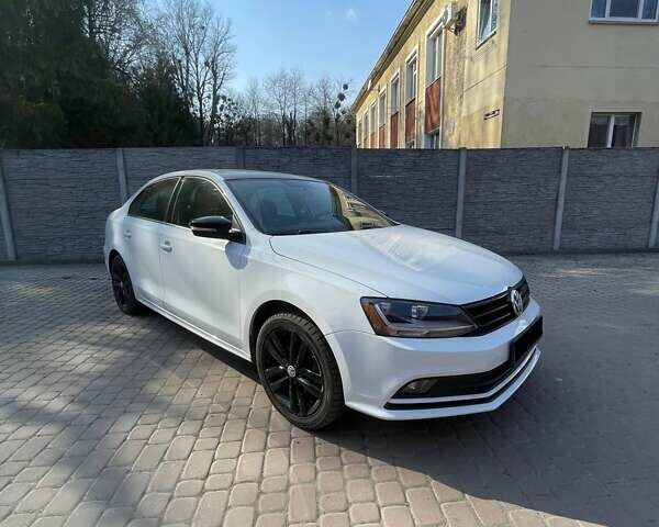 Белый Фольксваген Джетта, объемом двигателя 1.8 л и пробегом 84 тыс. км за 13000 $, фото 1 на Automoto.ua