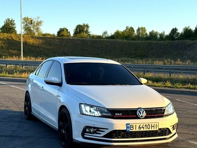 Белый Фольксваген Джетта, объемом двигателя 2 л и пробегом 204 тыс. км за 13000 $, фото 1 на Automoto.ua