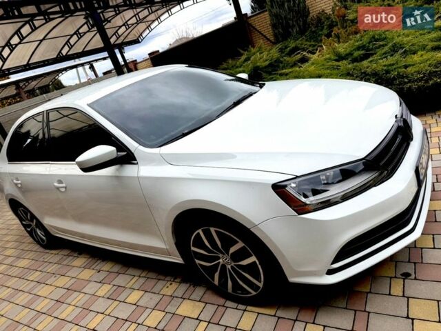 Белый Фольксваген Джетта, объемом двигателя 1.4 л и пробегом 146 тыс. км за 9999 $, фото 1 на Automoto.ua