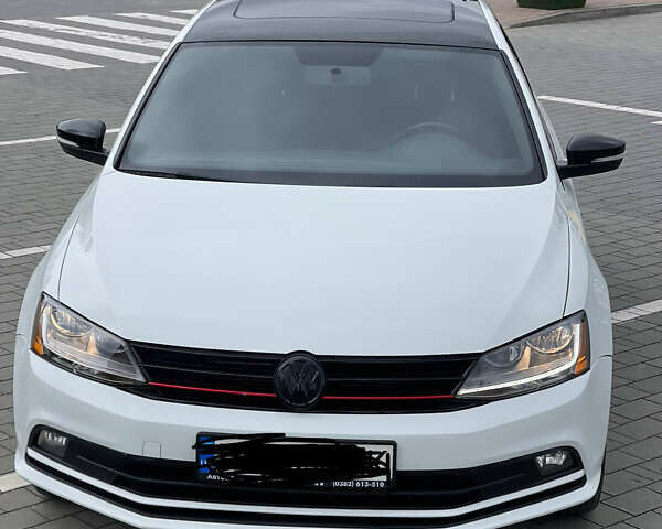 Белый Фольксваген Джетта, объемом двигателя 1.8 л и пробегом 118 тыс. км за 10000 $, фото 1 на Automoto.ua