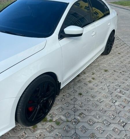 Белый Фольксваген Джетта, объемом двигателя 1.39 л и пробегом 141 тыс. км за 10000 $, фото 1 на Automoto.ua