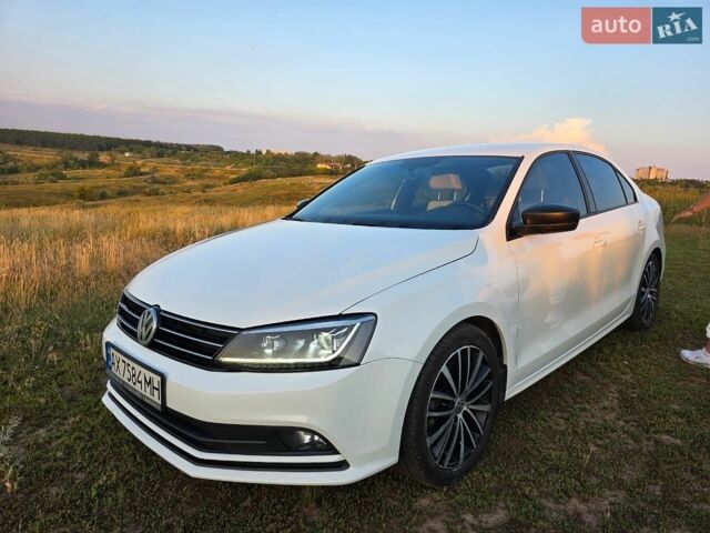 Белый Фольксваген Джетта, объемом двигателя 1.8 л и пробегом 147 тыс. км за 12500 $, фото 1 на Automoto.ua