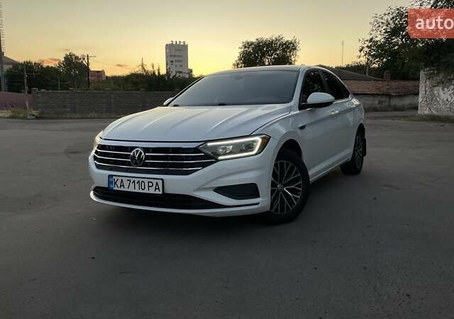 Белый Фольксваген Джетта, объемом двигателя 1.4 л и пробегом 160 тыс. км за 15900 $, фото 1 на Automoto.ua