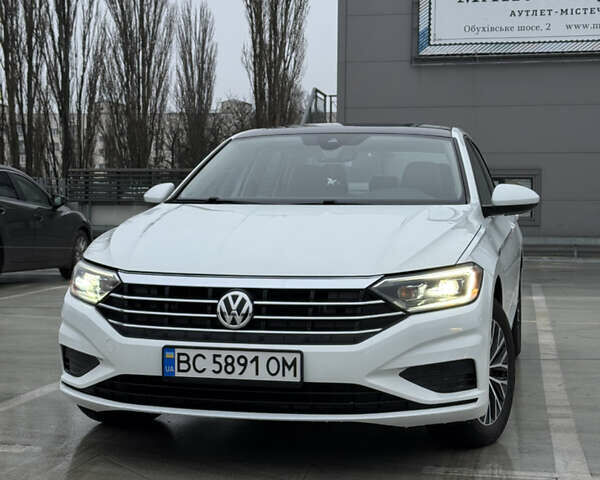 Белый Фольксваген Джетта, объемом двигателя 1.4 л и пробегом 65 тыс. км за 16500 $, фото 1 на Automoto.ua