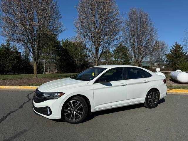 Білий Фольксваген Джетта, об'ємом двигуна 1.5 л та пробігом 10 тис. км за 7200 $, фото 1 на Automoto.ua