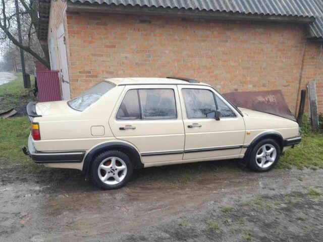 Бежевый Фольксваген Джетта, объемом двигателя 1.6 л и пробегом 500 тыс. км за 3000 $, фото 1 на Automoto.ua