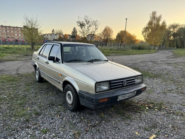 Бежевий Фольксваген Джетта, об'ємом двигуна 1.6 л та пробігом 378 тис. км за 1200 $, фото 1 на Automoto.ua