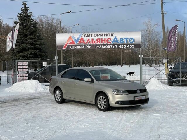 Бежевый Фольксваген Джетта, объемом двигателя 1.4 л и пробегом 199 тыс. км за 8900 $, фото 1 на Automoto.ua