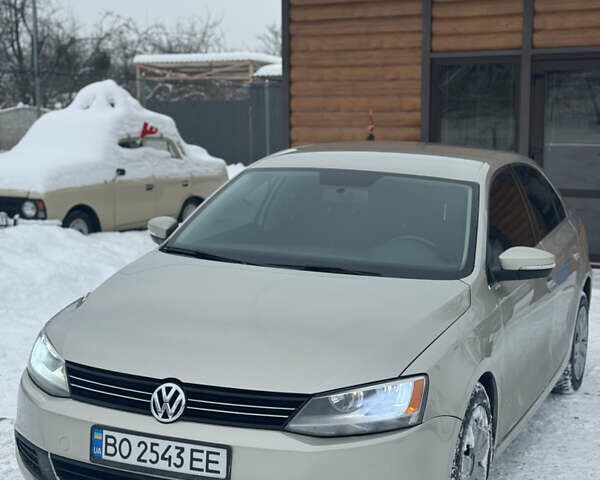 Бежевый Фольксваген Джетта, объемом двигателя 2.5 л и пробегом 280 тыс. км за 7900 $, фото 1 на Automoto.ua