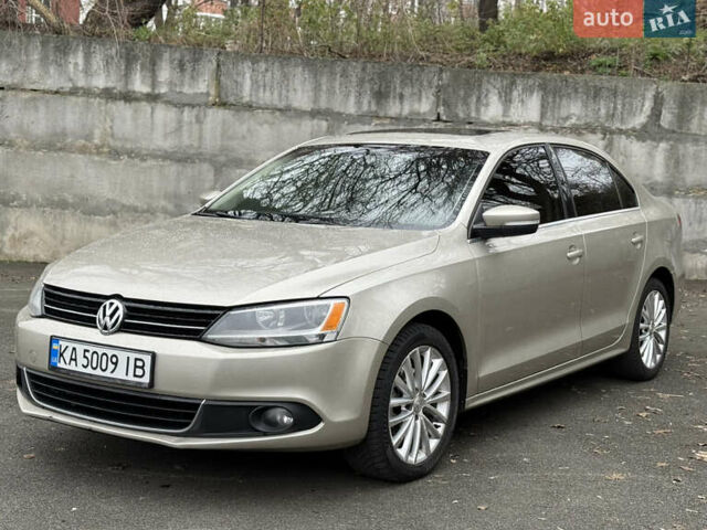 Бежевый Фольксваген Джетта, объемом двигателя 1.97 л и пробегом 239 тыс. км за 8999 $, фото 1 на Automoto.ua