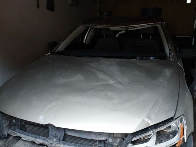 Бежевий Фольксваген Джетта, об'ємом двигуна 2 л та пробігом 102 тис. км за 2800 $, фото 1 на Automoto.ua