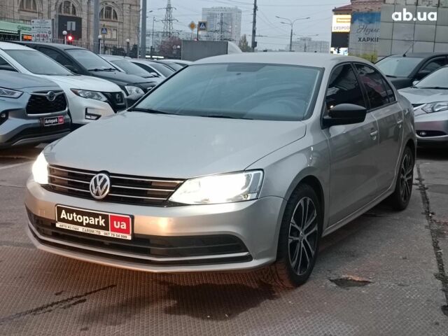 Бежевий Фольксваген Джетта, об'ємом двигуна 1.8 л та пробігом 163 тис. км за 9990 $, фото 1 на Automoto.ua