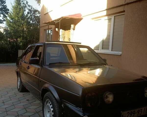 Черный Фольксваген Джетта, объемом двигателя 1.6 л и пробегом 300 тыс. км за 1200 $, фото 1 на Automoto.ua