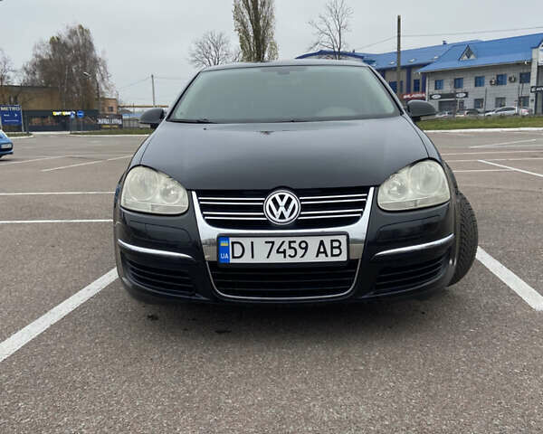 Черный Фольксваген Джетта, объемом двигателя 1.6 л и пробегом 360 тыс. км за 4700 $, фото 1 на Automoto.ua