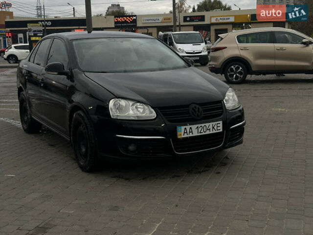 Черный Фольксваген Джетта, объемом двигателя 1.6 л и пробегом 270 тыс. км за 4700 $, фото 1 на Automoto.ua