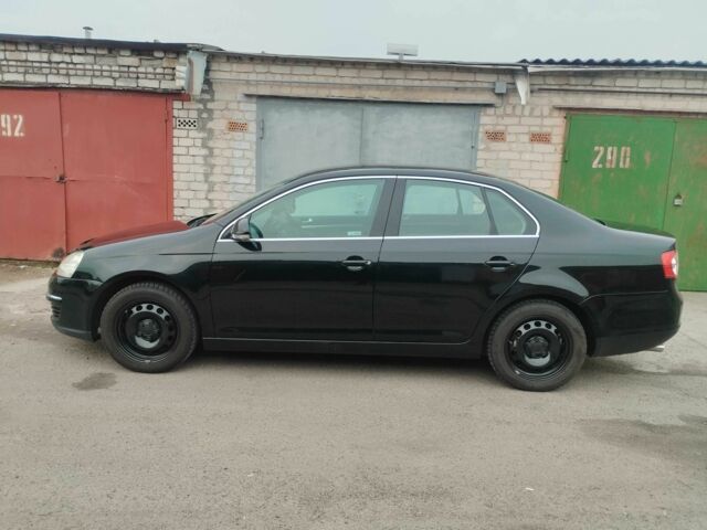 Черный Фольксваген Джетта, объемом двигателя 2 л и пробегом 272 тыс. км за 6000 $, фото 1 на Automoto.ua
