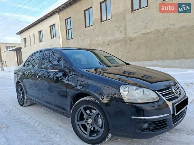 Черный Фольксваген Джетта, объемом двигателя 1.6 л и пробегом 205 тыс. км за 6000 $, фото 1 на Automoto.ua