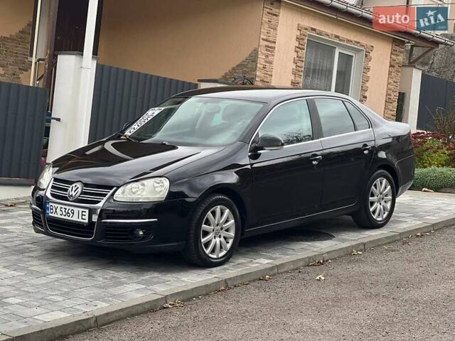 Фольксваген Джетта 2006 в Хмельницком на Automoto.ua Черный Фольксваген Джетта, объемом двигателя 1.6 л и пробегом 188 тыс. км за 6599 $, фото 1 на Automoto.ua