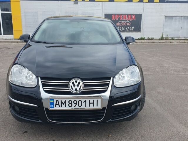 Черный Фольксваген Джетта, объемом двигателя 1.6 л и пробегом 250 тыс. км за 6500 $, фото 1 на Automoto.ua
