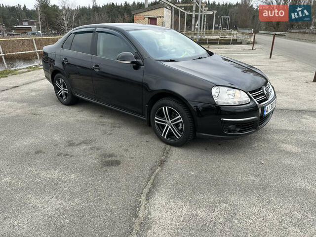 Чорний Фольксваген Джетта, об'ємом двигуна 1.6 л та пробігом 167 тис. км за 6000 $, фото 1 на Automoto.ua