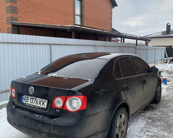 Чорний Фольксваген Джетта, об'ємом двигуна 1.6 л та пробігом 108 тис. км за 6500 $, фото 1 на Automoto.ua