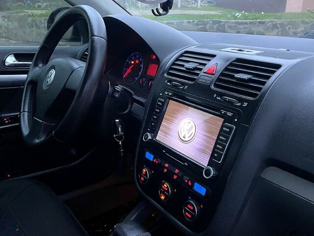 Чорний Фольксваген Джетта, об'ємом двигуна 2 л та пробігом 290 тис. км за 5300 $, фото 1 на Automoto.ua