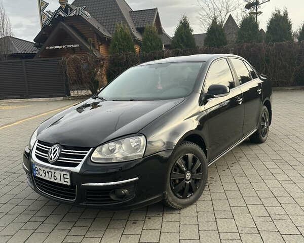 Чорний Фольксваген Джетта, об'ємом двигуна 1.6 л та пробігом 327 тис. км за 4400 $, фото 1 на Automoto.ua