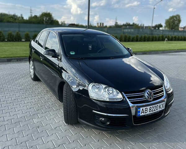 Черный Фольксваген Джетта, объемом двигателя 1.6 л и пробегом 221 тыс. км за 6600 $, фото 1 на Automoto.ua
