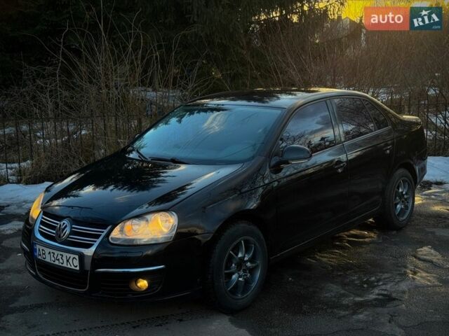 Черный Фольксваген Джетта, объемом двигателя 1.6 л и пробегом 252 тыс. км за 4700 $, фото 1 на Automoto.ua