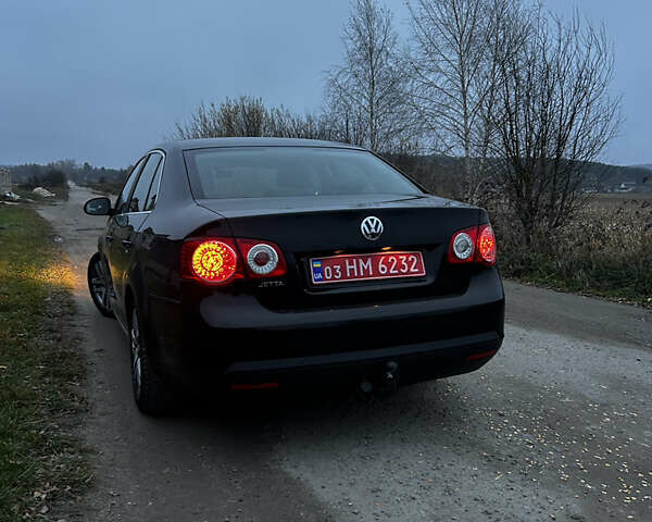 Черный Фольксваген Джетта, объемом двигателя 1.4 л и пробегом 260 тыс. км за 6550 $, фото 1 на Automoto.ua