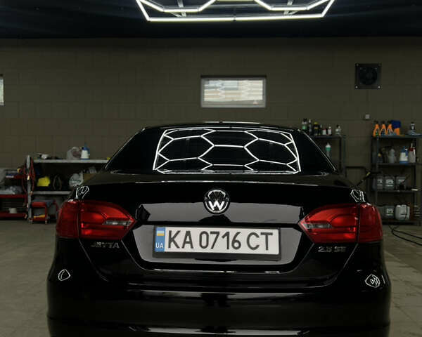 Черный Фольксваген Джетта, объемом двигателя 2.48 л и пробегом 188 тыс. км за 9000 $, фото 1 на Automoto.ua