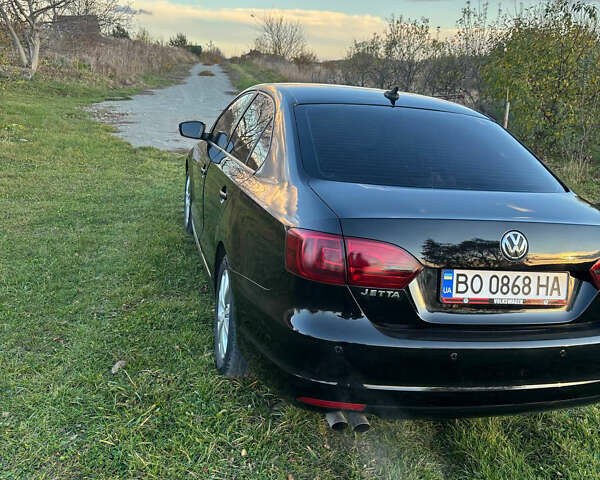 Черный Фольксваген Джетта, объемом двигателя 2.5 л и пробегом 200 тыс. км за 7999 $, фото 1 на Automoto.ua