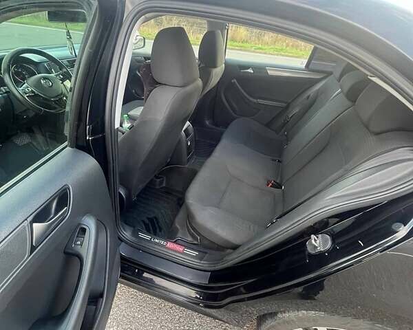 Черный Фольксваген Джетта, объемом двигателя 1.8 л и пробегом 180 тыс. км за 9800 $, фото 1 на Automoto.ua