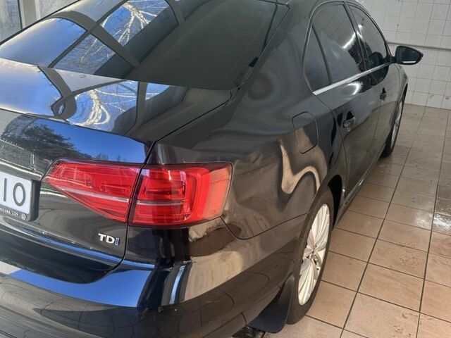 Черный Фольксваген Джетта, объемом двигателя 1.6 л и пробегом 220 тыс. км за 9999 $, фото 1 на Automoto.ua