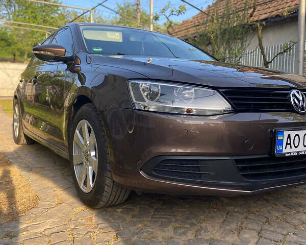 Коричневий Фольксваген Джетта, об'ємом двигуна 1.2 л та пробігом 183 тис. км за 7900 $, фото 1 на Automoto.ua