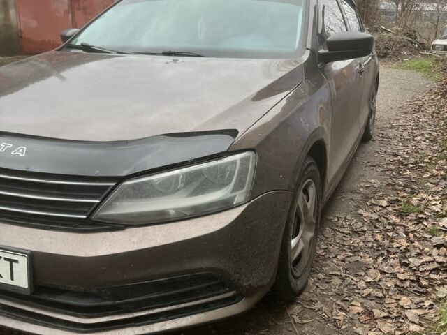 Коричневый Фольксваген Джетта, объемом двигателя 2 л и пробегом 144 тыс. км за 7800 $, фото 1 на Automoto.ua