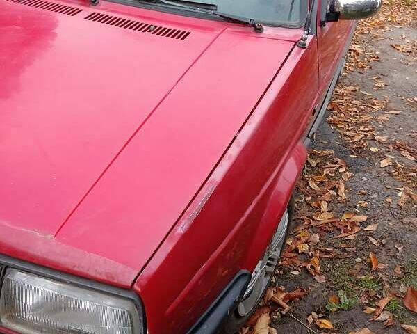 Красный Фольксваген Джетта, объемом двигателя 1.6 л и пробегом 422 тыс. км за 723 $, фото 1 на Automoto.ua